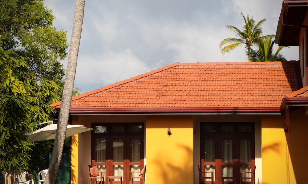 Airport Villa 6/57