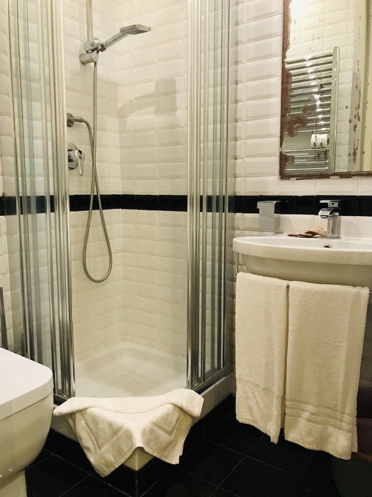 Mdm Luxury Rooms Guest House 45/50