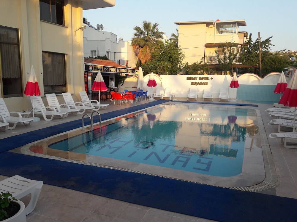 Minay Hotel 3/15
