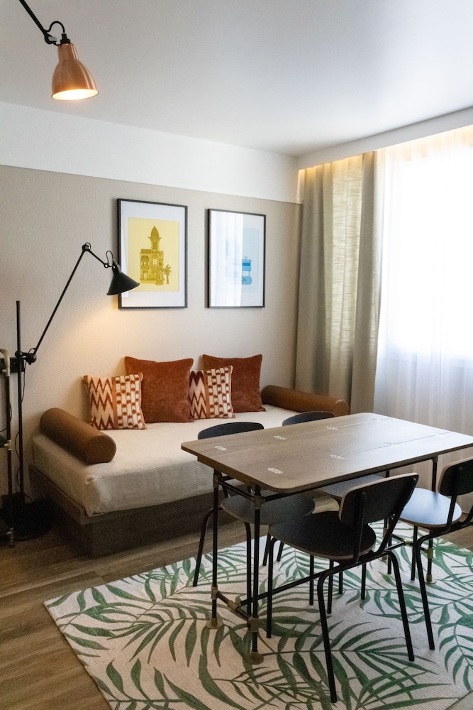 Novotel Suites Nice Airport Hotel 26/43