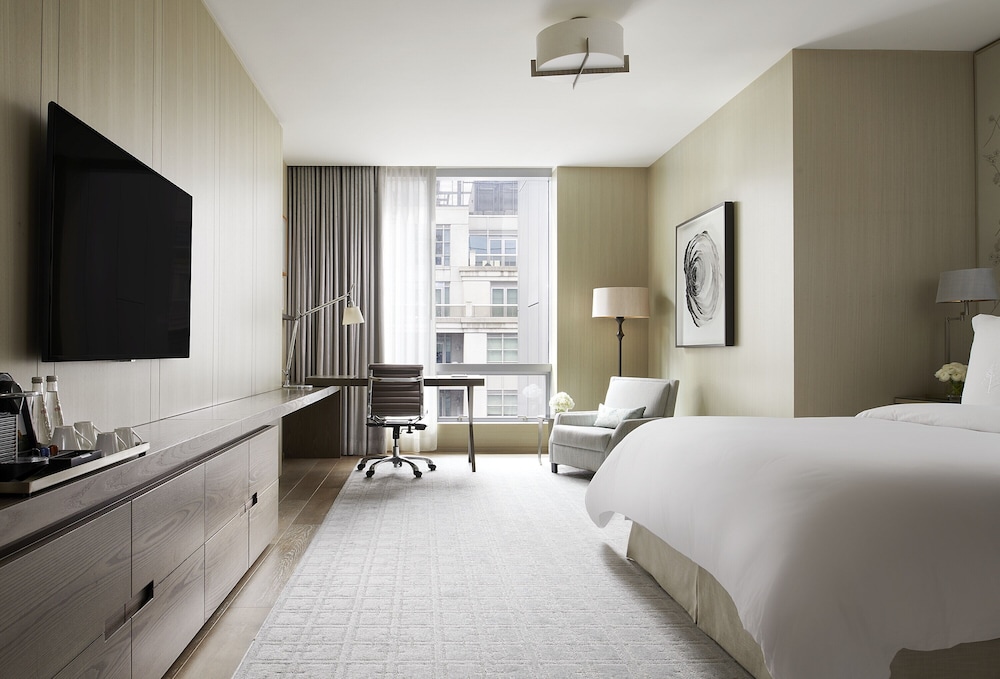 Four Seasons Hotel Toronto 14/44