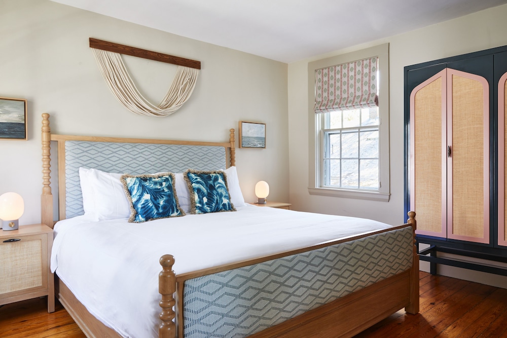 Room, King Bed, Bunk Bed