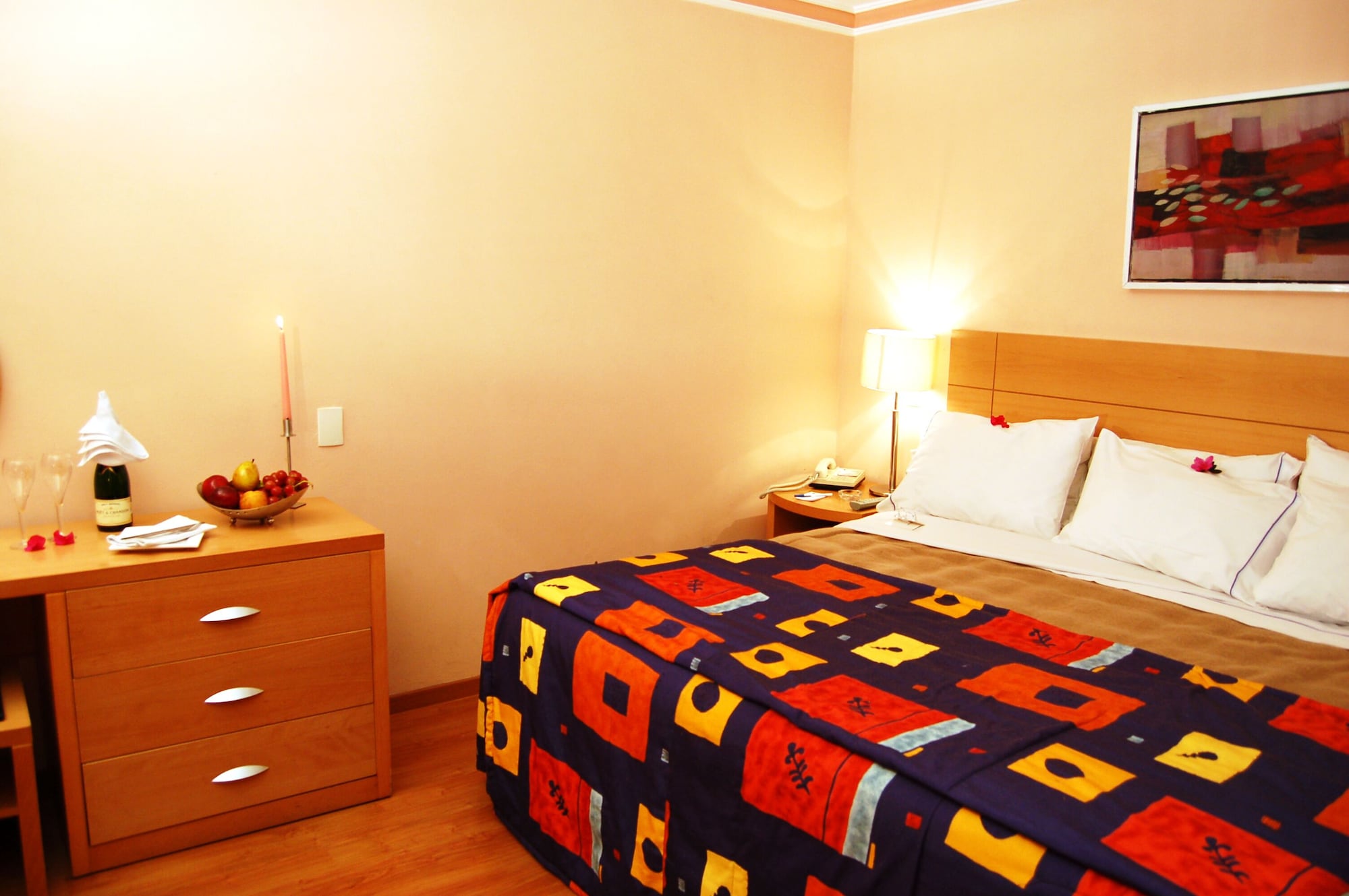 STANDARD, KING BED