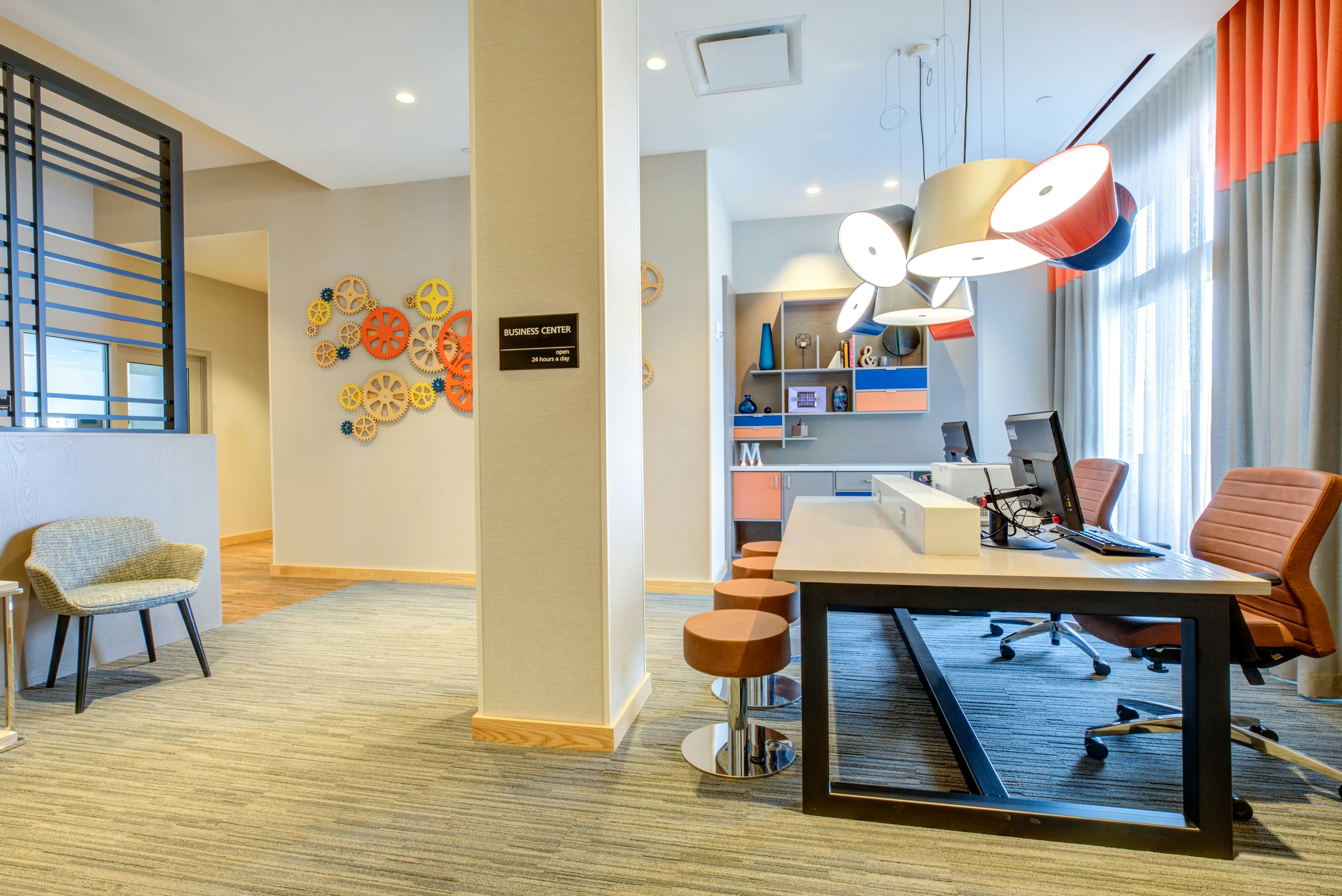 Hampton Inn & Suites Boston/Waltham 12/28