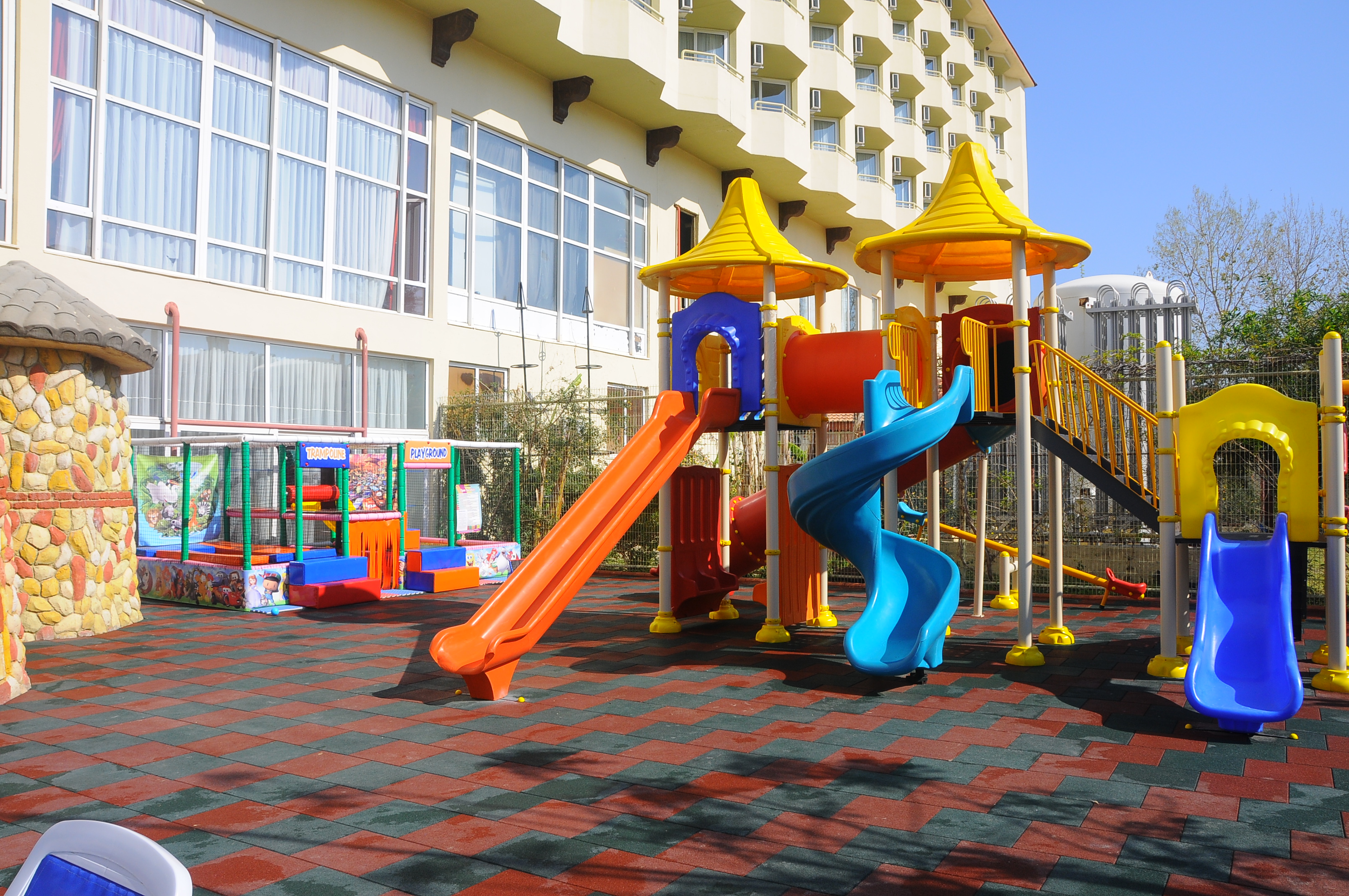 Nova Park Hotel 53/64