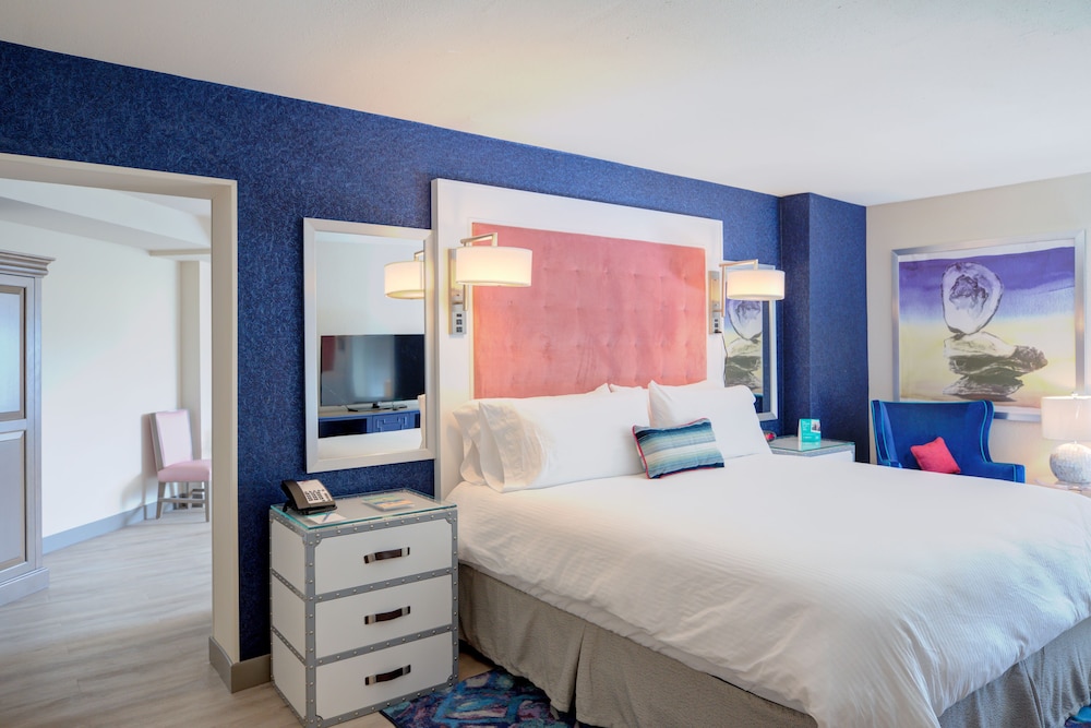 Hotel Indigo Mount Pleasant 25/76