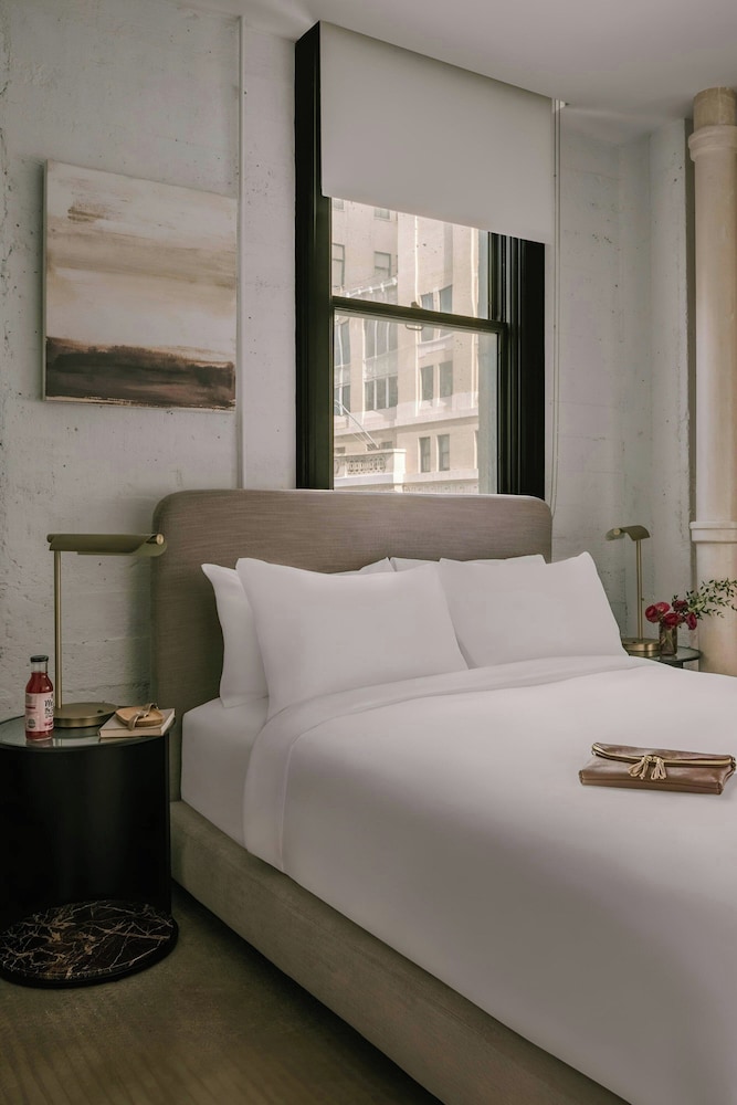 Sonder by Marriott Bonvoy The Winfield Apartments Downtown LA 16/58