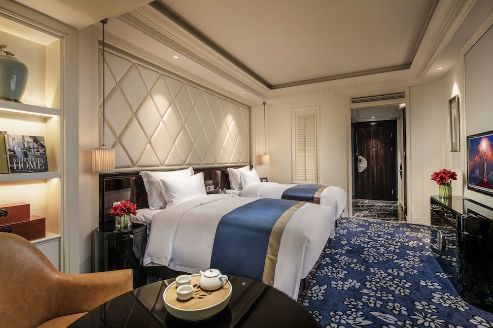The Pury Hotel Yiwu 10/37