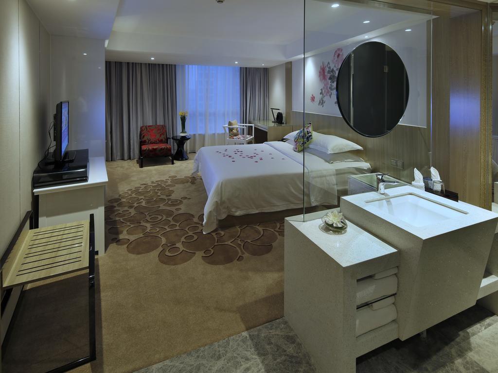 Paco Business Hotel Guangzhou Baiyun Road Branch 50/50