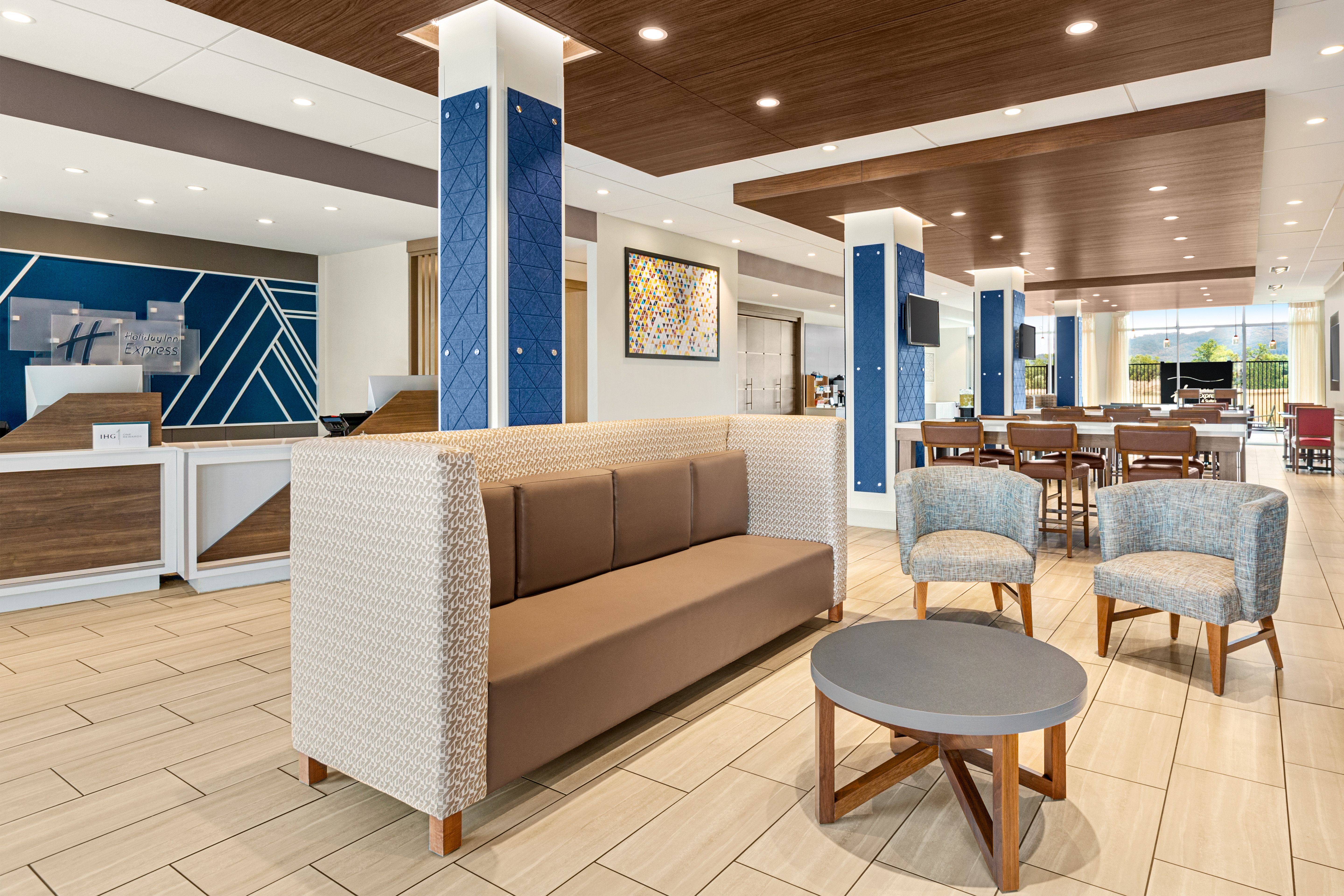 Holiday Inn Express & Suites - Ukiah 46/80