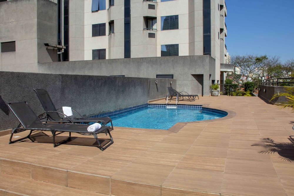 Twin Towers Flat 55/62