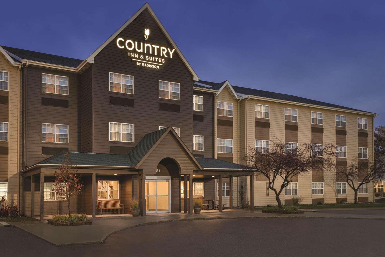 Country Inn & Suites By Radisson, Dakota Dunes, SD 2/11