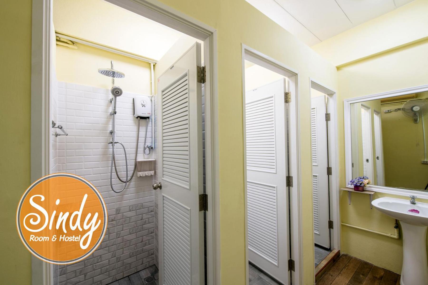 Sindy Room & Hostel 60/62