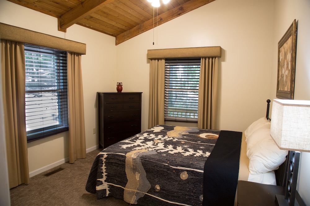 Forrest Hills Mountain Resort 59/72