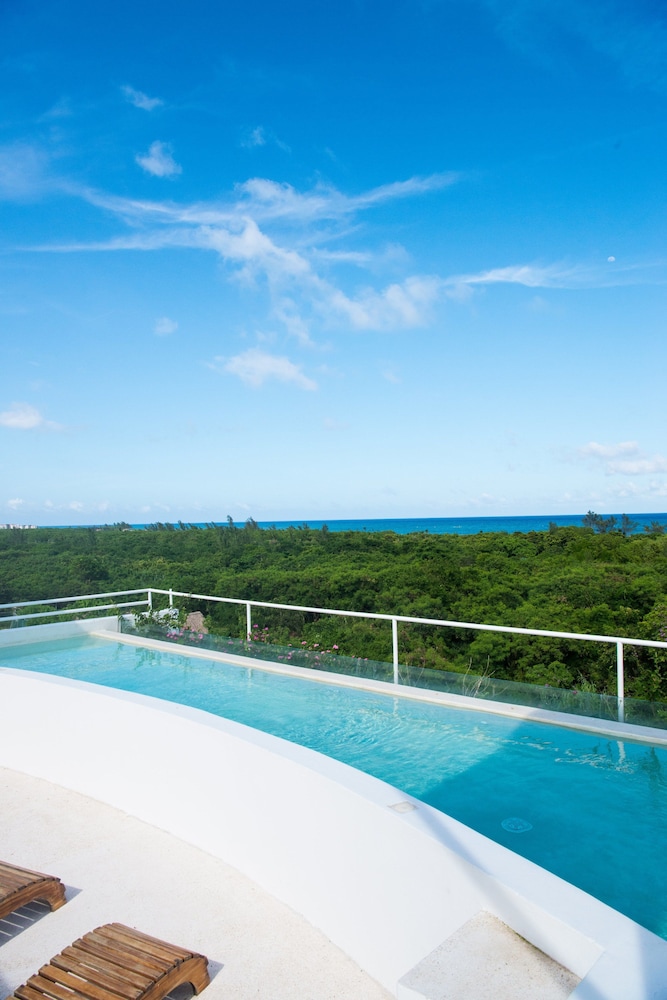 Ocean Zen Suites 39/50