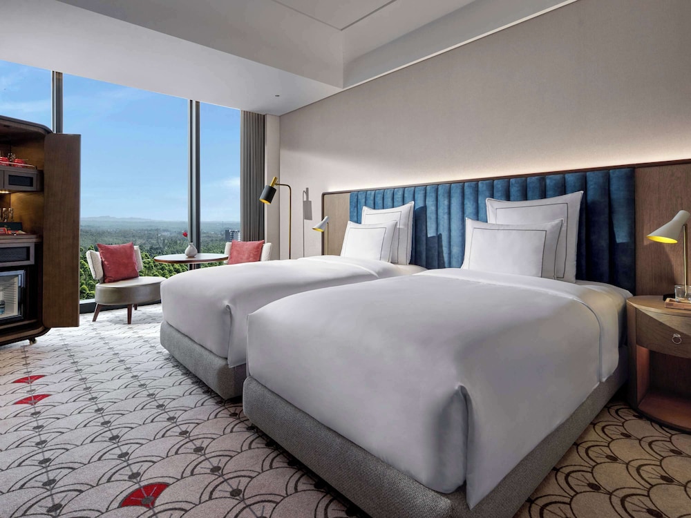 Swissotel Nusantara 32/67