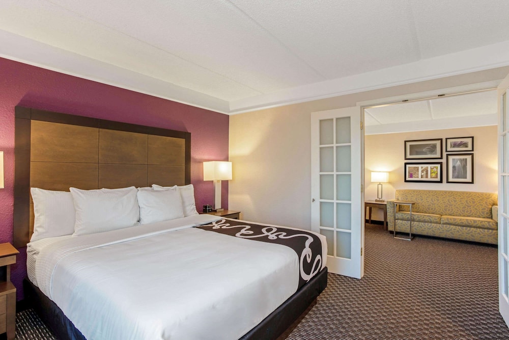 La Quinta Inn Suites Panama City 14/45