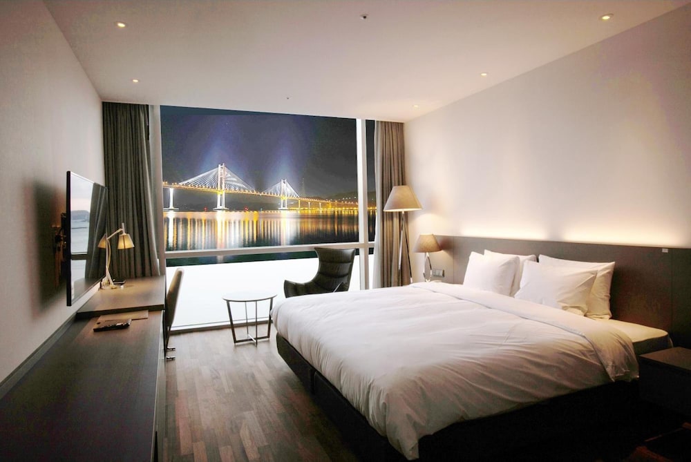 Sky View Hotel 14/56
