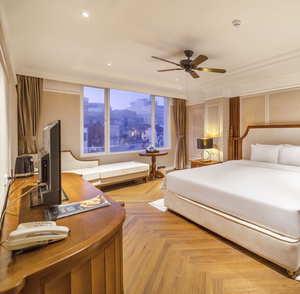 The Western Hill Hotel 23/50