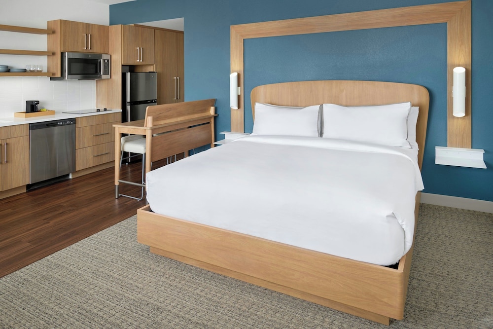 Element by Marriott Branson 16/50