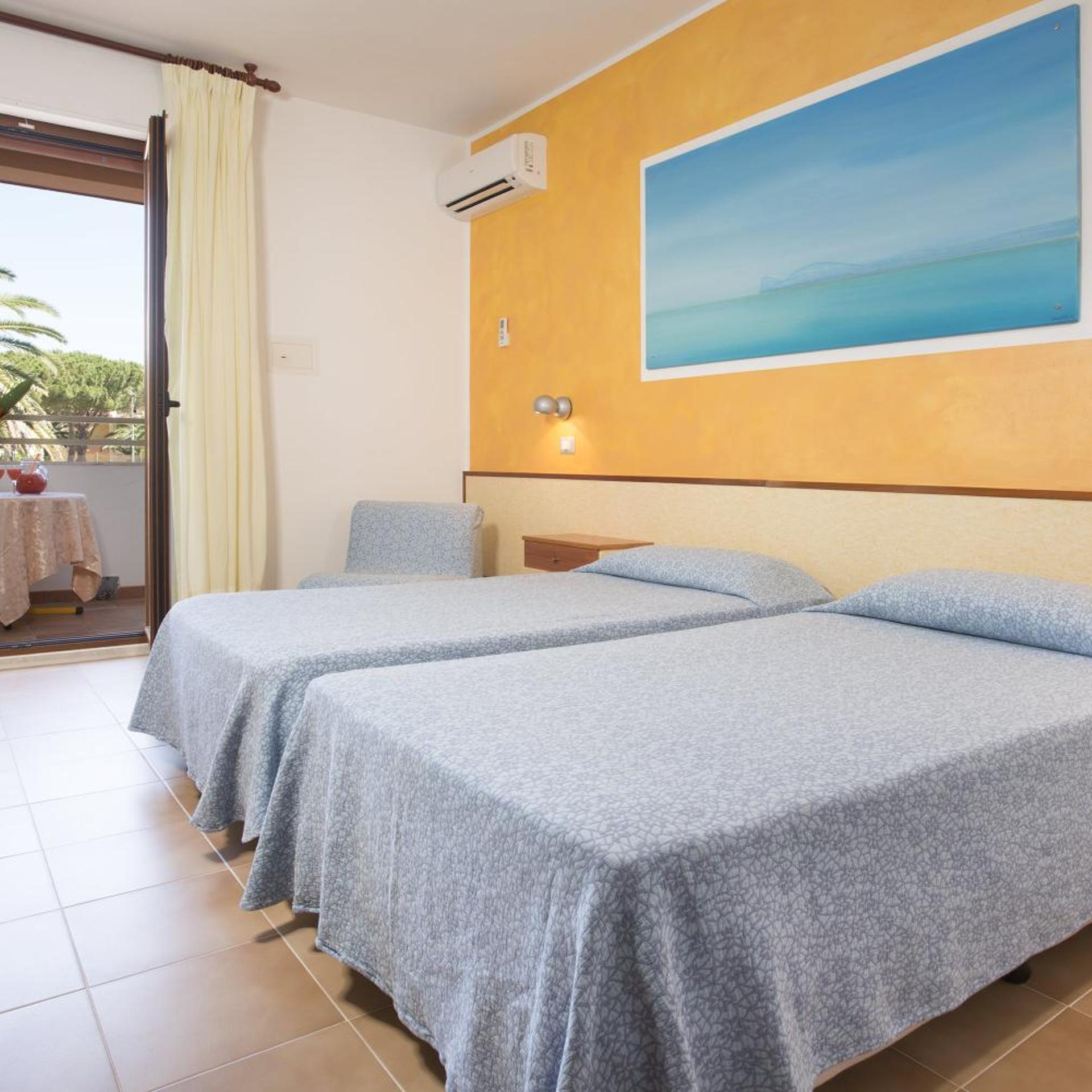 غرفة بسرير مزدوج أو سريرين منفصلين، Hotel Oasis Alghero 5/10