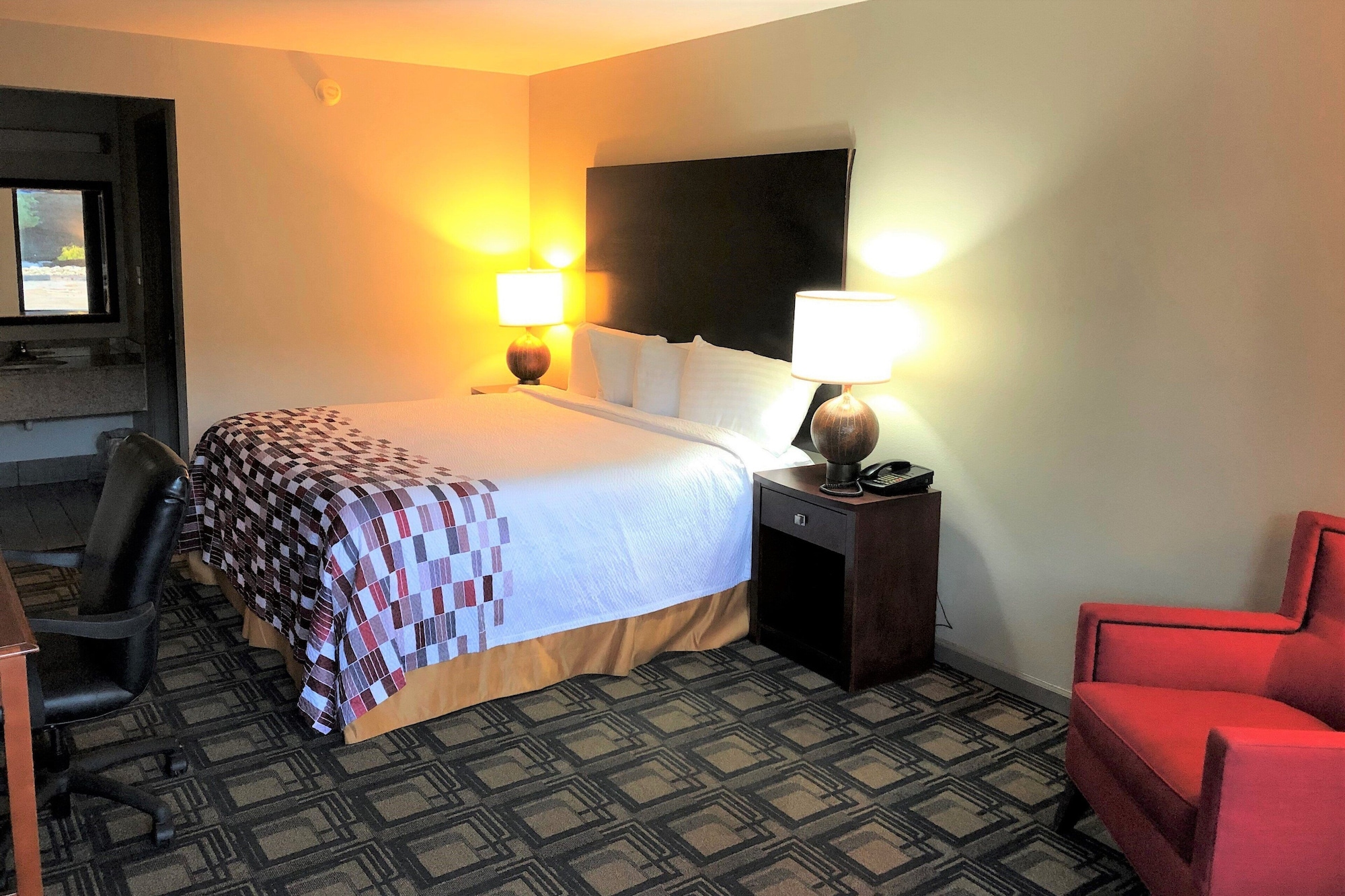 Superior, King Bed, Jetted Tub