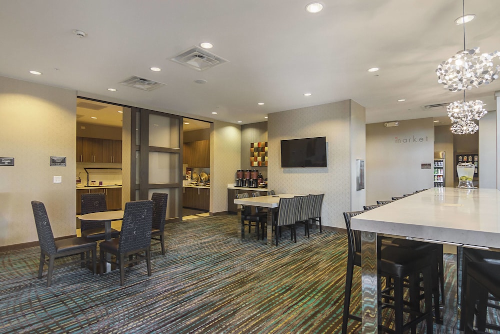 Residence Inn Denton 33/37