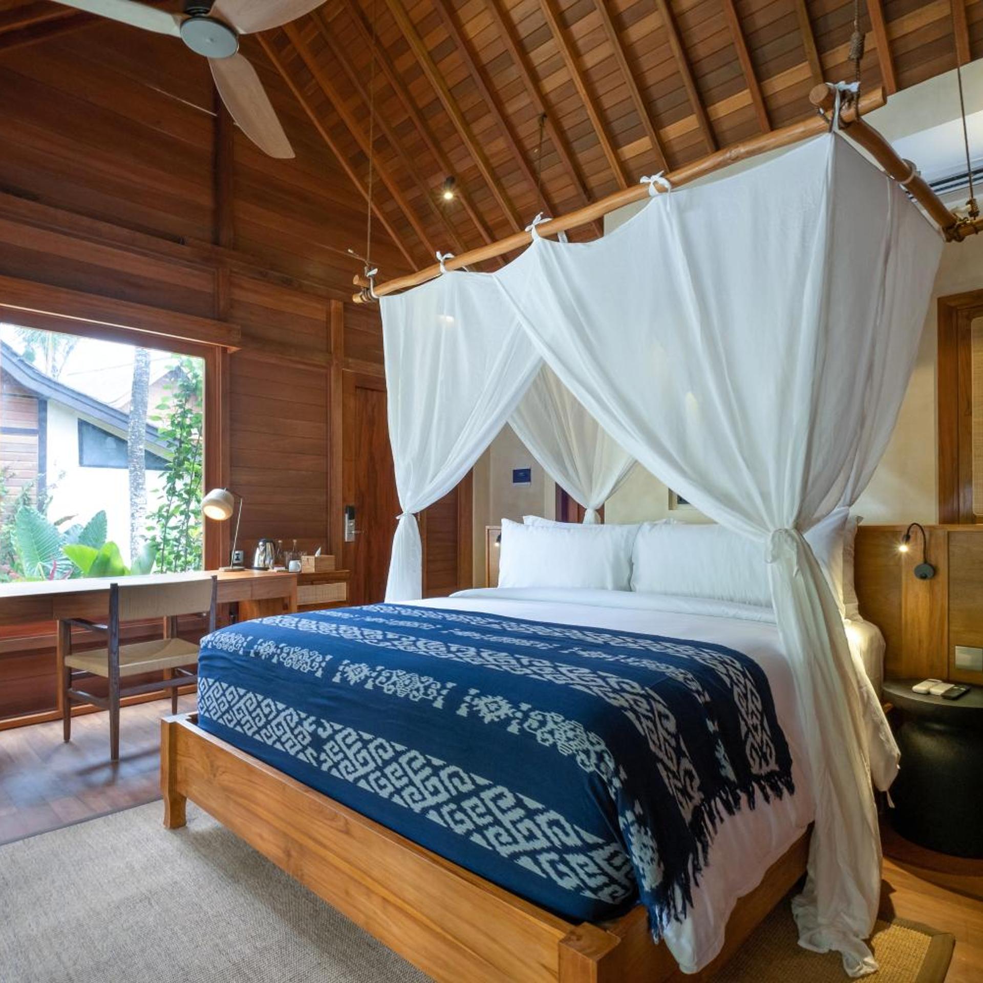 Wooden, House, Bathtub