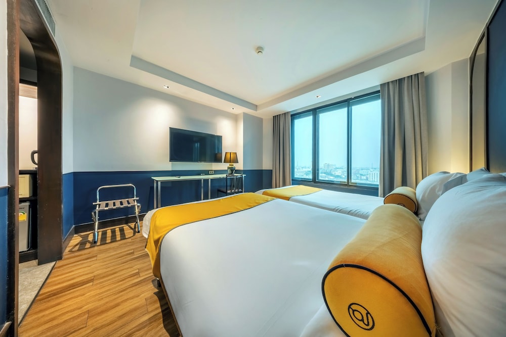 SUPERIOR TWIN BED