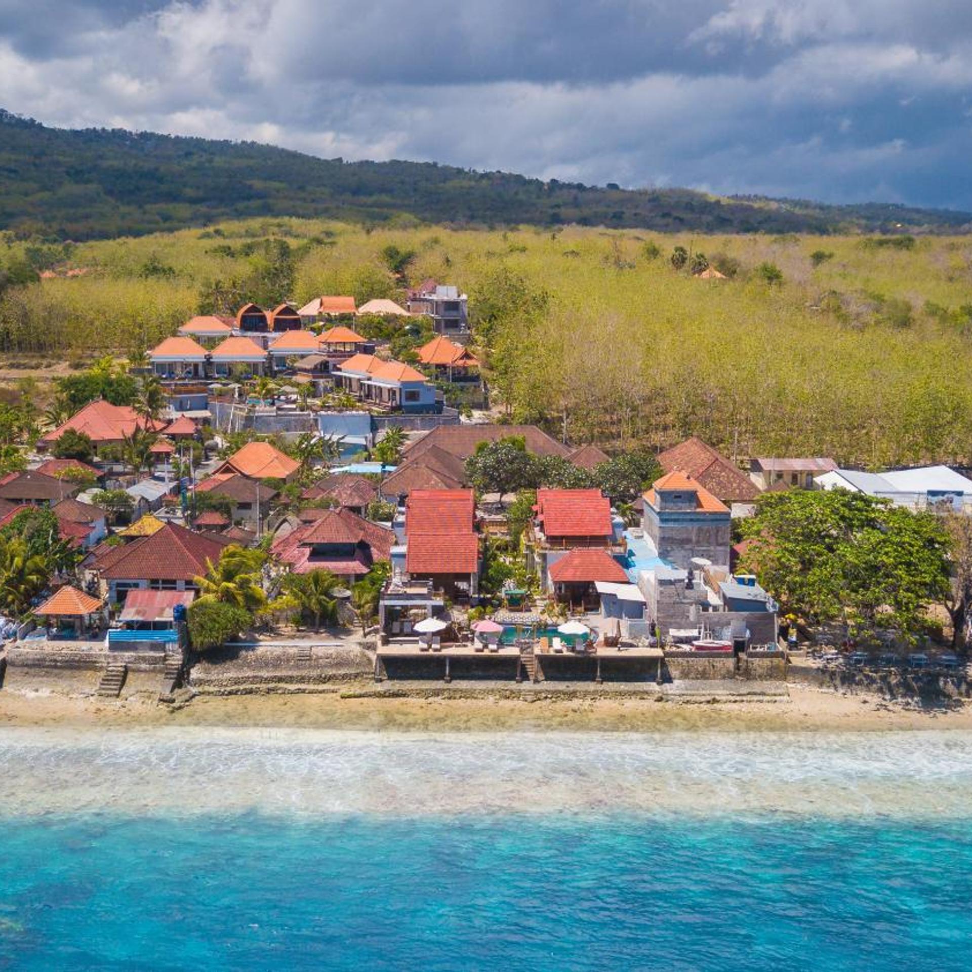 Ayu Laba Beach Villa And Resto 25/29