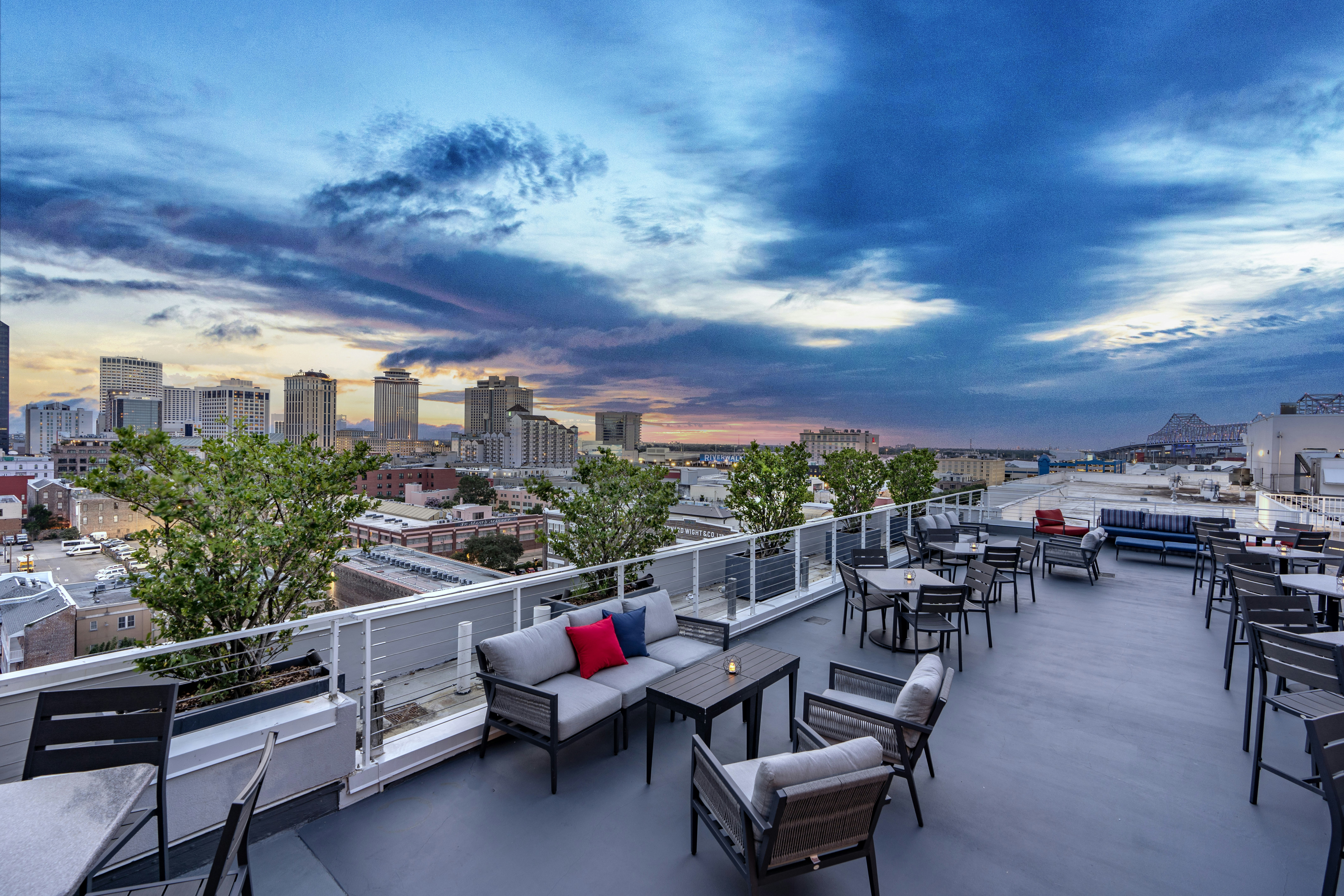 The Higgins Hotel New Orleans, Curio Collection by Hilton 68/77