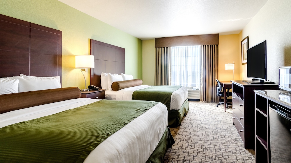 Cobblestone Inn Suites Corry Pa 14/70