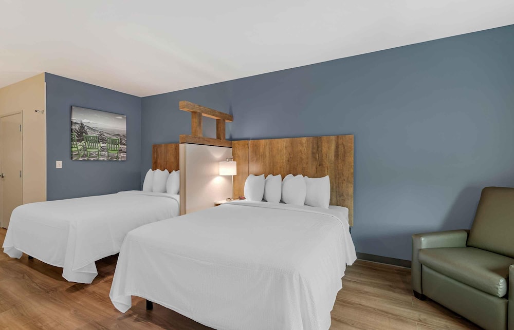 Extended Stay America Premier Suites- Jacksonville - Airport 12/40