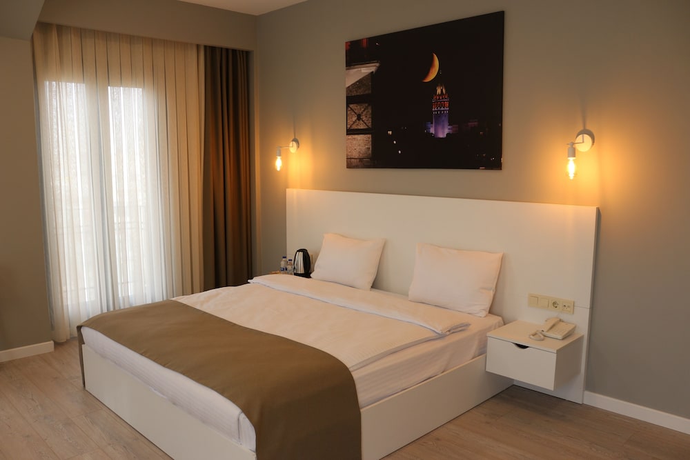 Li Hotel Pera 10/22