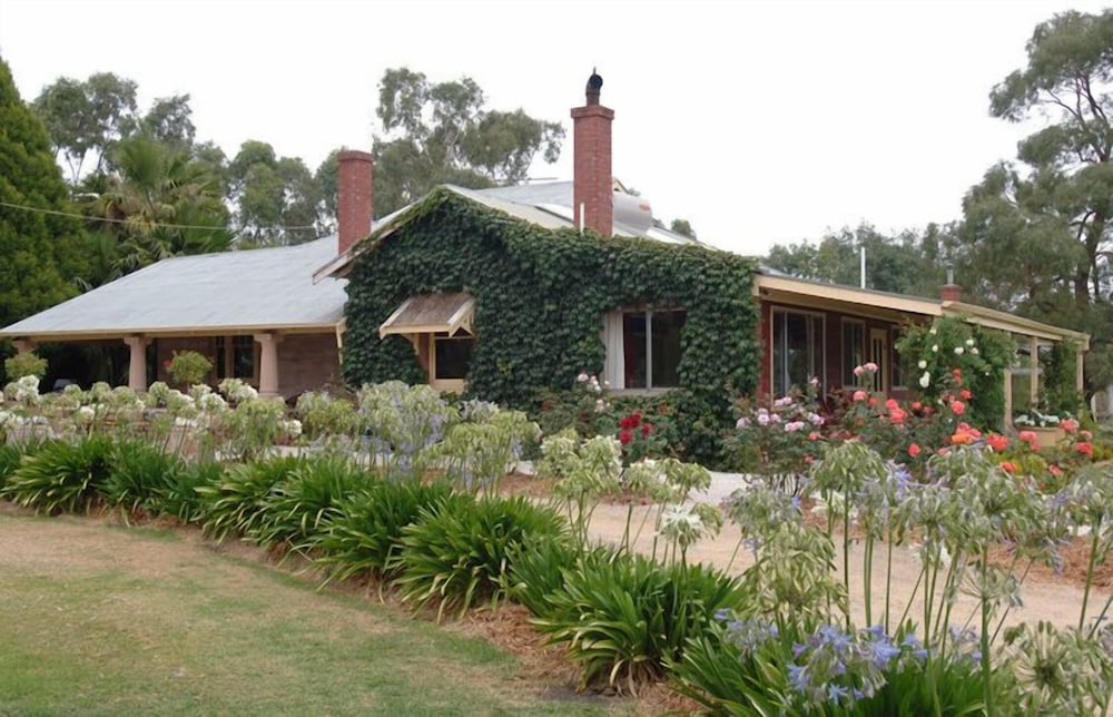 Barristers Block Vigneron Villa 5/8