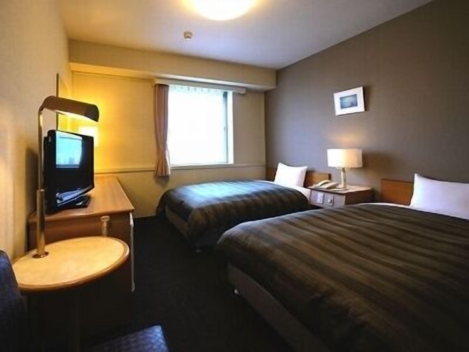ROOM, TWIN BEDS, SMOKING