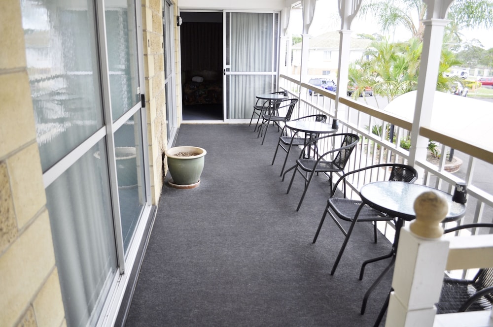 ALEXANDRA PARK MOTOR INN 26/65