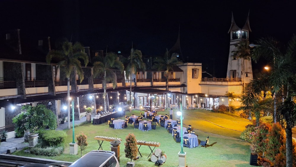 Campago Resort Hotel 50/51