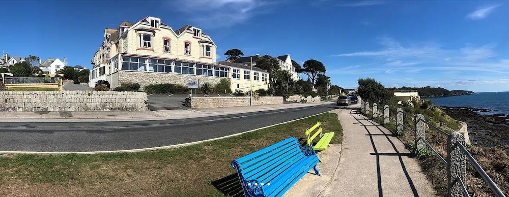 Membly Hall Hotel 32/35