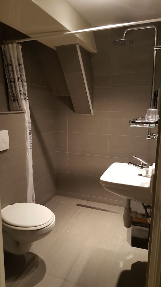 Hotel Old Quarter 27/72