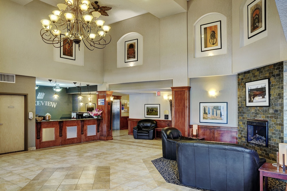 Lakeview Inns & Suites - Fort Nelson 10/35