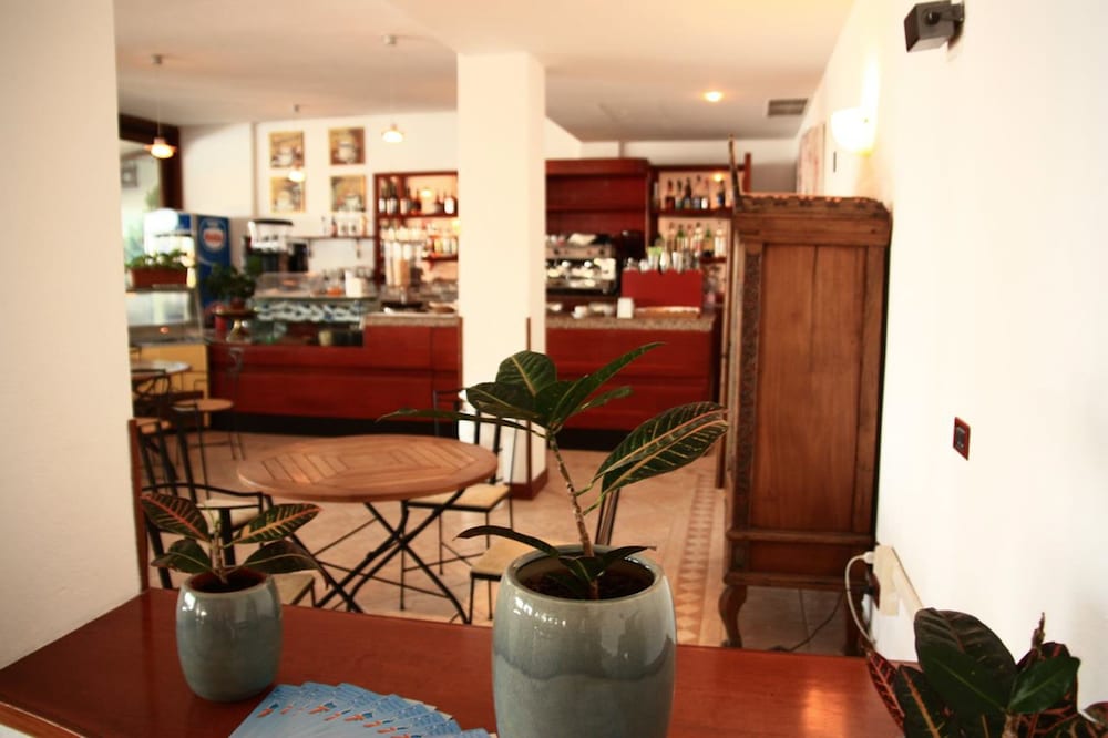Miralonga Hotel 34/50