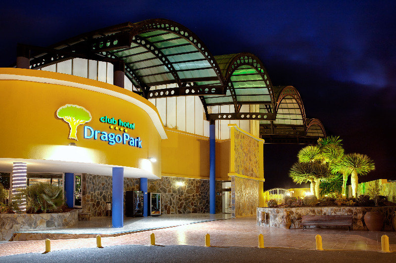 Hotel Drago Park by Pierre & Vacances in PAJARA