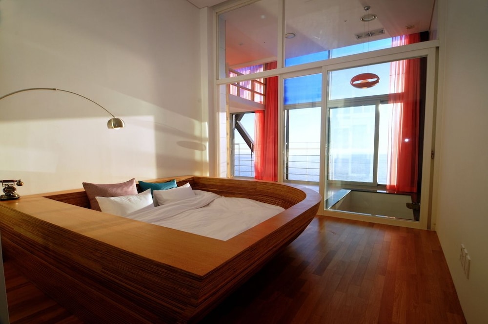 Haslla Art World Museum Hotel 11/64