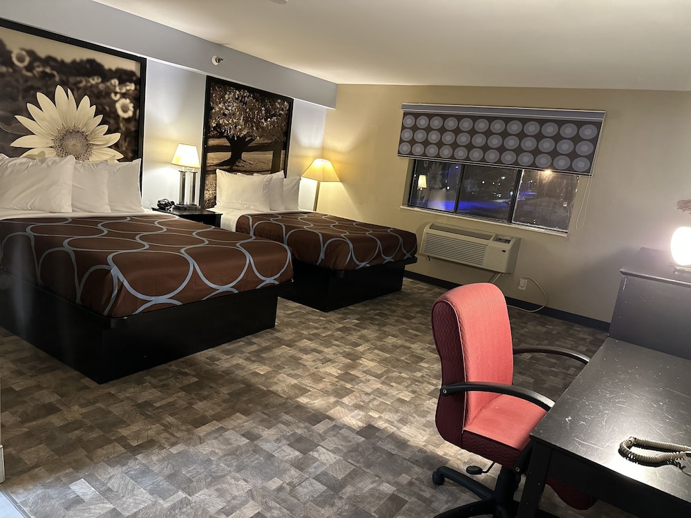 Super 8 By Wyndham Baltimore/Essex Area 11/20
