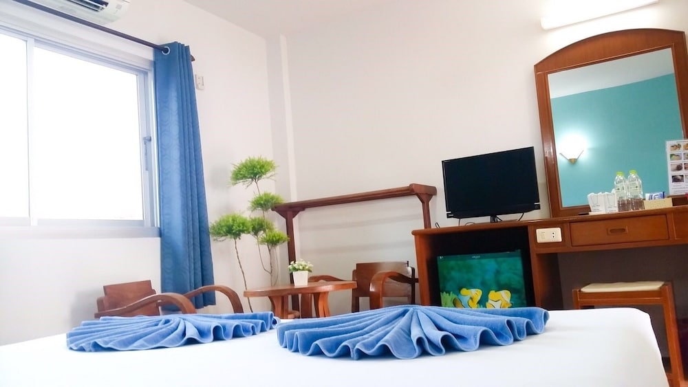 J.Holiday Inn Krabi 47/51