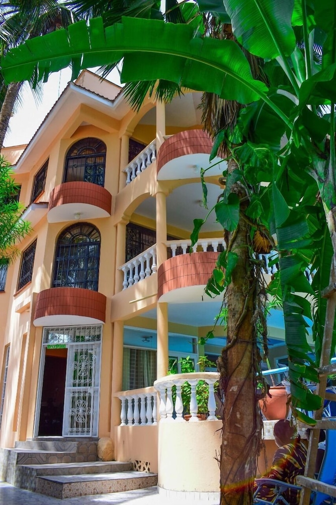 Garden Park Hotel Mtwapa 1/25