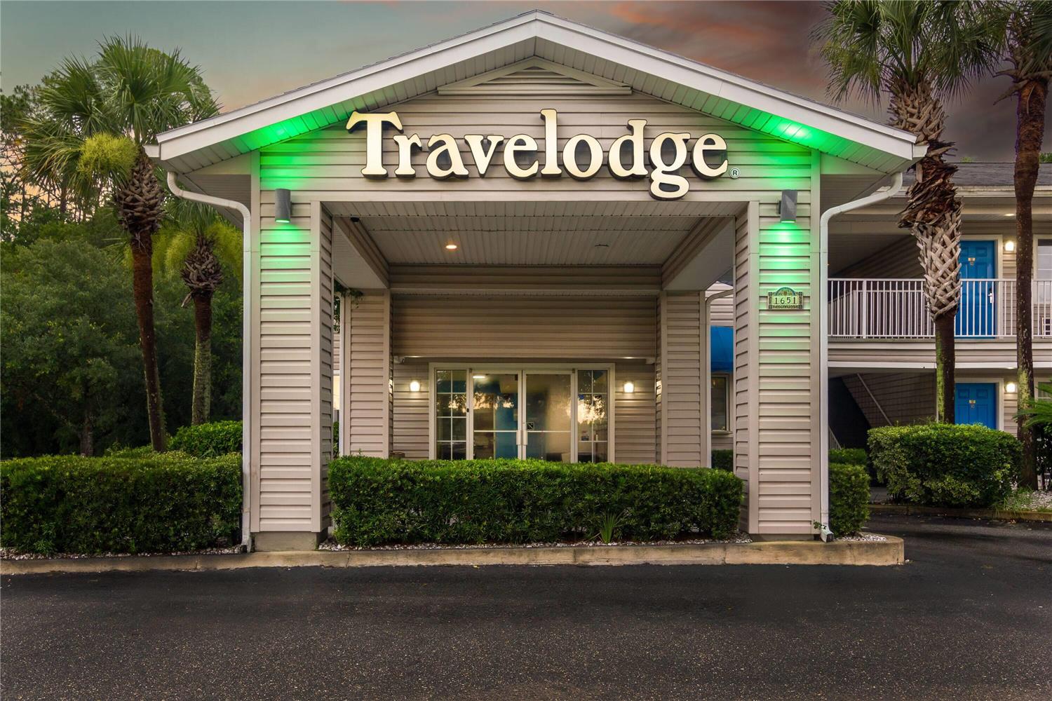 Travelodge Suites by Wyndham MacClenny 1/17
