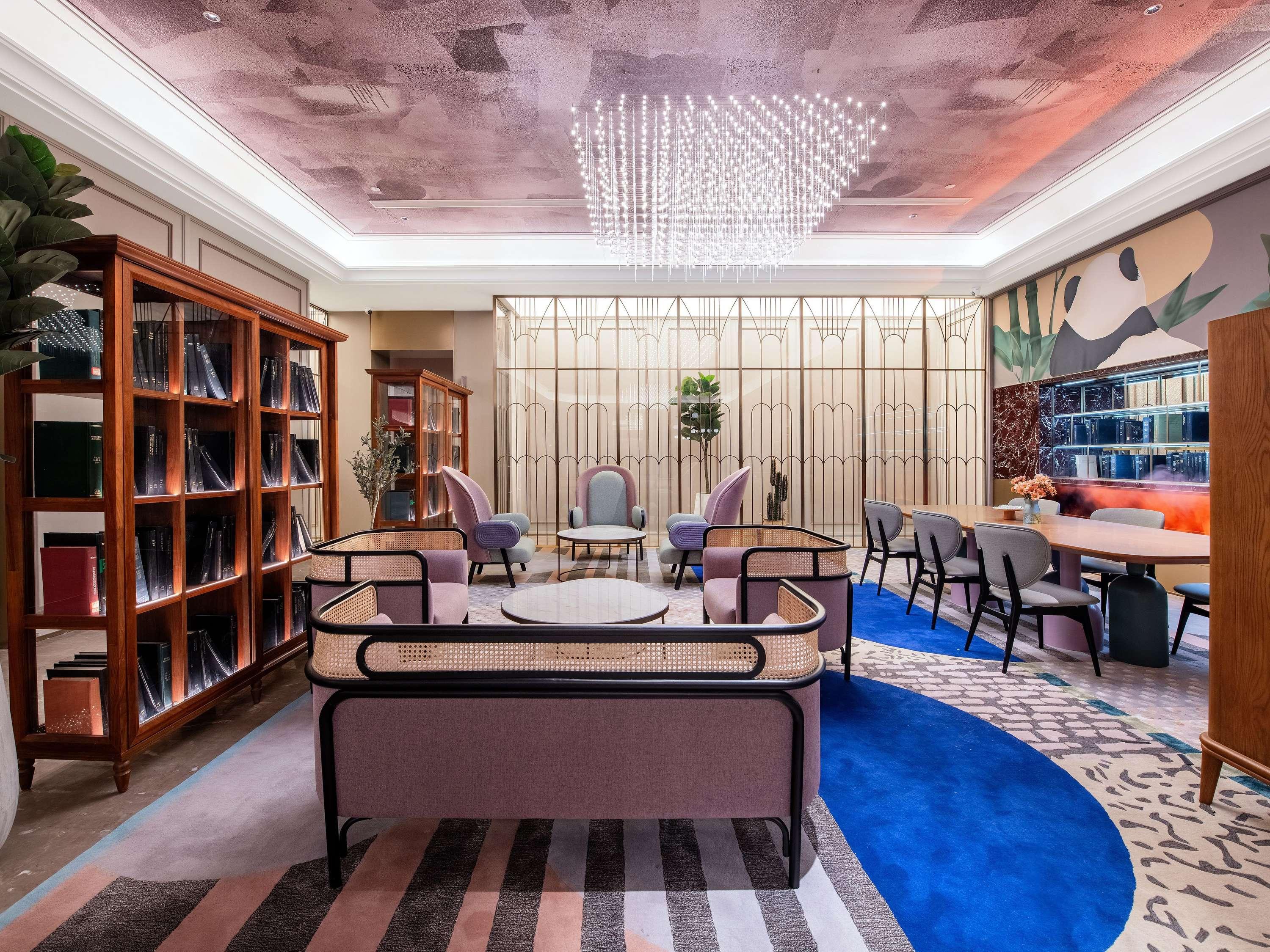 Mercure Chengdu West Expo City 22/36