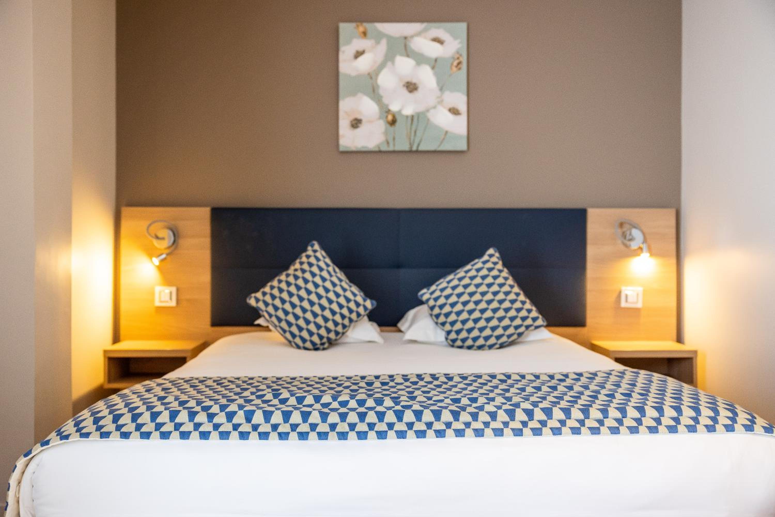 Courtyard, Superior, Double Bed, Adonis Le Bastia 7/10